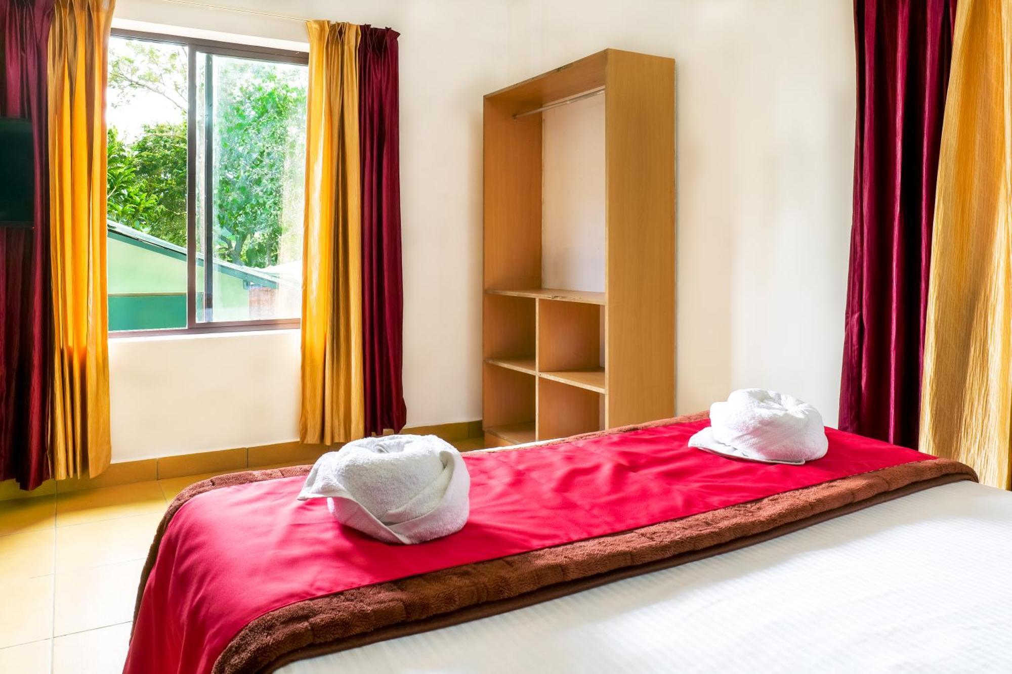 Exotica Holidays Otel Viripara Dış mekan fotoğraf